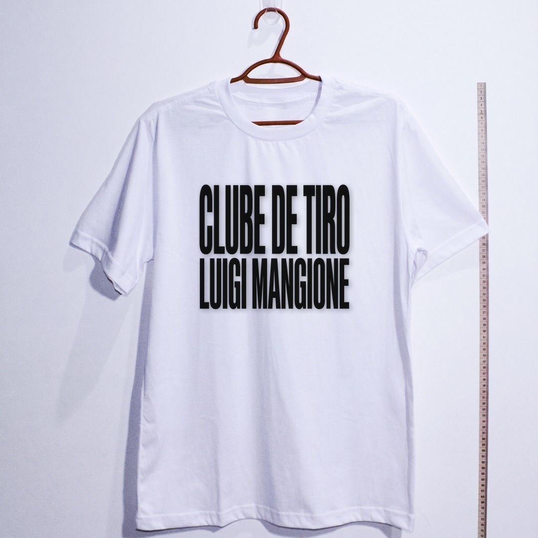 Camiseta_egipcio_branco_que_isso_camarada_-_Clube_de_Tiro_Luigi_Mangione_-_Tipografia | Clube de Tiro Luigi Mangione - Tipografia