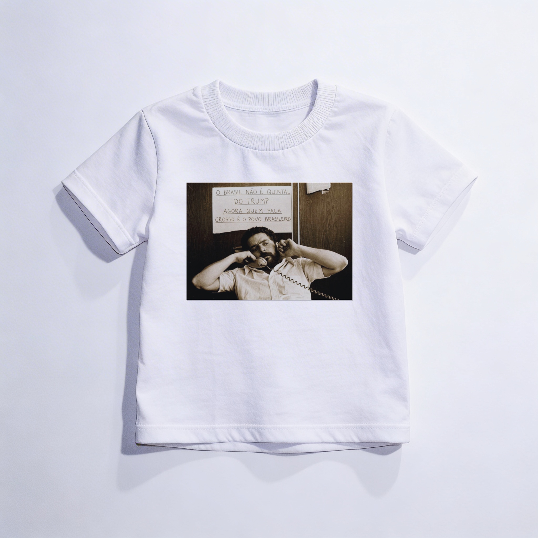 Camiseta_infantil_branco_que_isso_camarada_-_O_Brasil_nao_e_quintal_de_ninguem | O Brasil não é quintal de ninguém