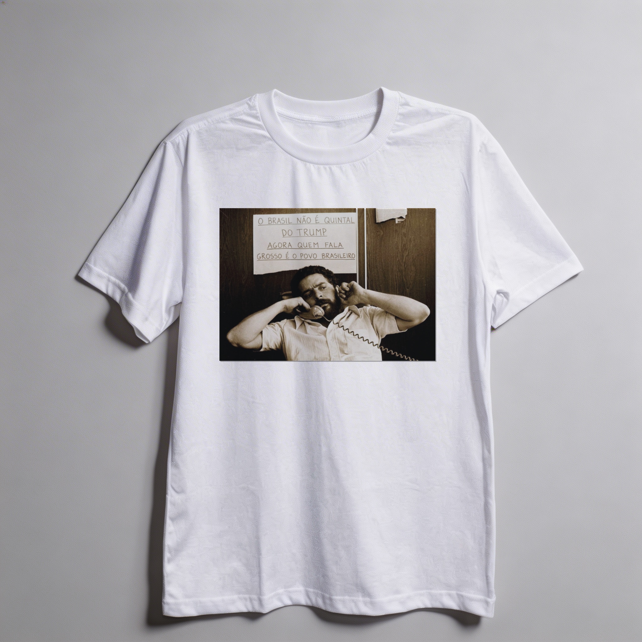 Camiseta_oversized_branco_que_isso_camarada_-_O_Brasil_nao_e_quintal_de_ninguem | O Brasil não é quintal de ninguém