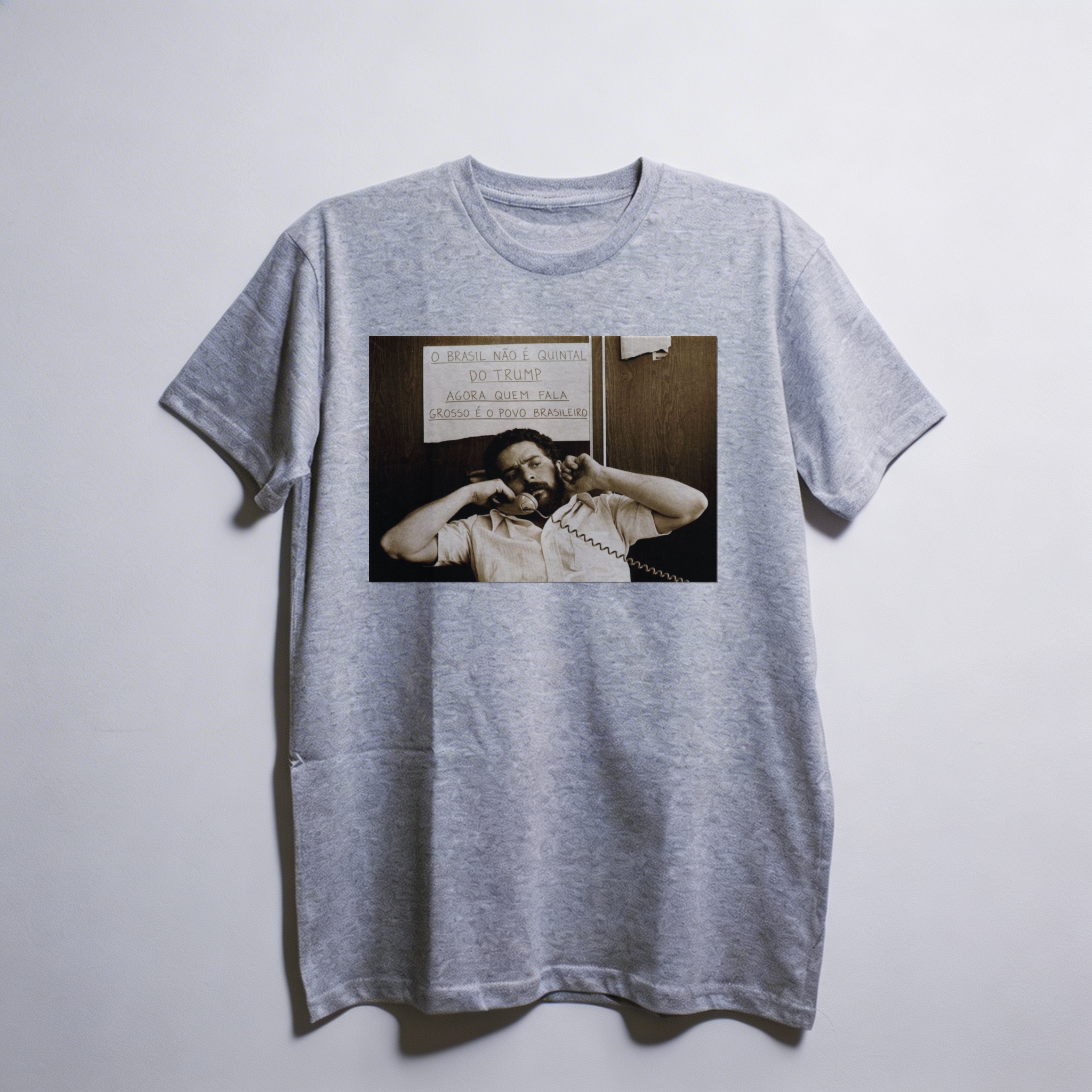 Camiseta_oversized_cinza_claro_que_isso_camarada_-_O_Brasil_nao_e_quintal_de_ninguem | O Brasil não é quintal de ninguém
