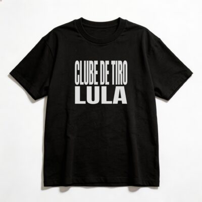 Camiseta_oversized_preto_que_isso_camarada_-_Clube_de_Tiro_Lula_-_Tipografia | Clube de Tiro Lula - Tipografia